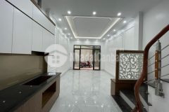 Bán nhà ô tô, mới, ở ngay giáp nhị 31m2, 5 tầng, 4.35 tỷ. 0972369499