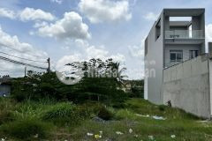 Bán lô đất ngay chợ việt kiều 220m2 giá 2,120 tỷ sổ hồng riêng