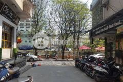 Nhỉnh 4tỷ nhà đẹp chùa láng 36m2 x 5 tầng mặt ngõ thông 5m oto đỗ 20m phố.