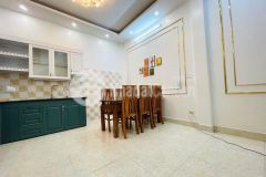 Nhà phân lô nguyễn chí thanh đống đa ô tô đỗ cửa vừa mới vừa đẹp 2 mặt thoáng vĩnh viễn sổ nở