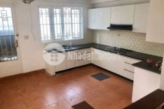 Nhà đẹp lửng 2 lầu hẻm xe hơi lê văn sỹ