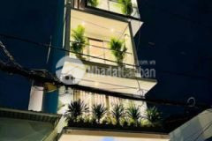 Nhà xe hơi 12m nhà mới thống nhất buôn bán ok