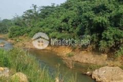 Mở bán lô đất lưng tựa núi chân đạp thủy