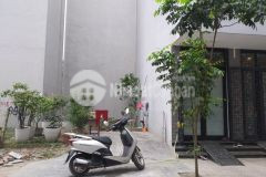 Tôi bán đất dọc bún, cây quýt gần khu vạn phúc 50m2 chỉ 5.555 tỷ. lh 0989.62.6116