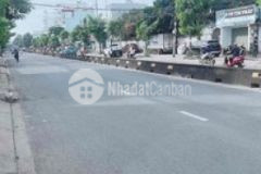 Nhà bán 1 tret 1 lửng 1 lầu 3 phòng ngủ gần ủy ban