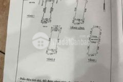 Nhà hẽm nhựa đối diện công viên