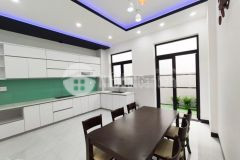 Kẹt tiền ngân hàng bán nhà đẹp mới xây đường d1, kdc phú mỹ quận 7