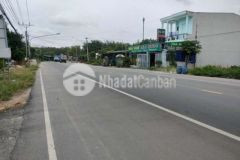 Bán căn nhà cấp 4 có 7p trọ ngay mt dh605