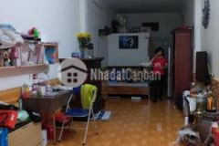 Đất đẹp pháo đài láng lô góc gần ô tô