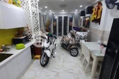 Nhà đẹp 4 tầng, hẻm 3.5m thông, sát mt lý chính thắng, q3, 4 pn, 3.8 9.5m cn đủ, 7.5 tỷ