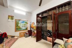 Bán nhà hoàng hoa thám 31 m2 x 4 tầng 5.6 m mặt tiền chỉ 3.8 tỷ