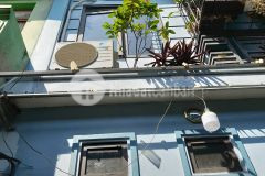 Bán gấp nhà 4 tầng mới ôtô đỗ cửa 38m2 2.4 tỷ thạch bàn long biên