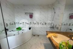 Bán nhanh nhà đẹp ngõ 640 nguyễn văn cừ 320m sàn