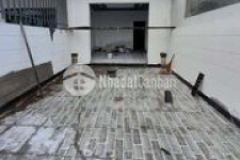 Nhà đang xây mới sắp hoàn thiện đường trương định