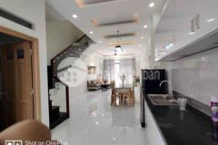 Kẹt tiền bán gấp nhà 4x10 chỉ 540 triệu cầu lớn hm