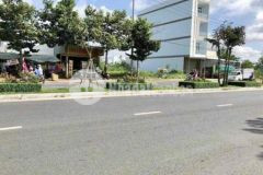 Nền nguyễn văn cừ nối dài đối diện bv nhi đồng