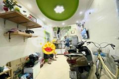 Nhà gần chợ cột đèn 28m 3 tầng