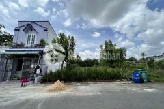 Cần tiền bán gấp 240m2 đất ngay mặt tiền đường củ chi giá 1,6 tỷ sổ hồng riêng