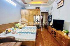 Chỉ 8.6 tỷ nhà đẹp hoàng quốc việt,cầu giấy,ô tô tránh,phân lô,43m,5t,4m.lh 0966866250
