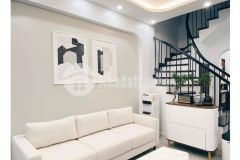 Ô tô đỗ cửa, vào nhà cầu bươu 6 tầng 3.65 tỷ