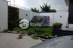 Bán nguyên miếng đất tặng ngay nc biệt thự quận 2