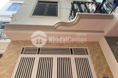 Nhà gần quận uỷ bắc từ liêm 40m2 cách đường to 20m