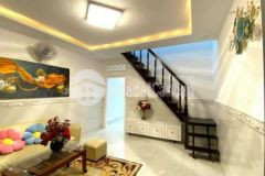 Nhà gần ngã 5 chuồng chó 4x9 3 giá hơn 2 tỷ thôi