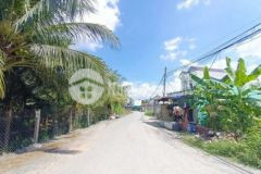 Nhà cấp 4 hai mặt tiền trước sau dtich 5m x 33m