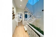 Xe hơi tới nhà nhà mới cực phẩm nội thất sang xịn