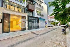 Chính chủ cần bán gấp căn nhà nằm trong khu qh yersin p10, đà lạt. chỉ 5p đi bộ ra hồ xuân hương