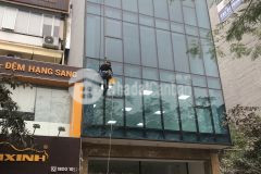 Cho thuê nhà mới hiện đại thông sàn thang máy có hầm. khu đấu giá vạn phúc. 100m, 7t 1 hầm. 60tr