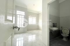 Bán nhà hẻm lũy bán bích, phường hòa thạnh, 3 tầng, 2.5 tỷ, 0902854465.