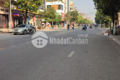 Cho thuê mặt kinh doanh phố hồ thị trấn hồ