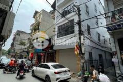 Mặt phố quận cầu giấy lô góc kd khủng thông sàn