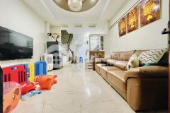 Bán nhà ngõ 34 tô vĩnh diện,nhà thoáng sáng rực rỡ,chủ làm ăn phát đạt,68m 6 tỷ