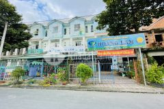 Rộn ràng mua đất nhận quà tri ân khách hàng mùa cuối năm