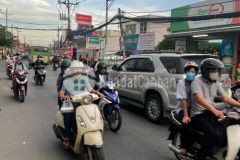 Bán nhà xe hơi vào nhà chủ tặng luôn chiếc xe hơi 7c