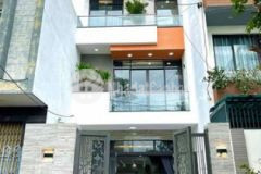 Vợ chồng tôi cần bán nhà 4 mê xây dựng kiên cố