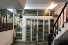 Bán nhà bát khối long biên 33m 5t mt3 9 chỉ 3 x tỷ