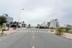 Lô đất 110m2 phú hồng thịnh 10 đường 22m vỉa hè 5m