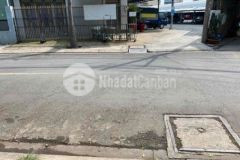 Bán nhà là dãy phòng trọ mặt tiền