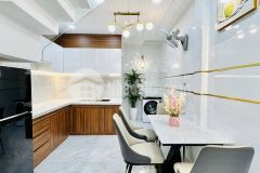 Nhà đẹp, cách mạng tháng tám, 3.3 x 10m, 1 lầu, 4.8 tỷ, tân bình