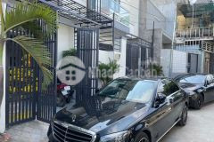 Chỉ 4.2 tỷ 72m2 nhà đẹp nhà mới ô tô vào nhà. hiện cho thuê 10triệutháng.