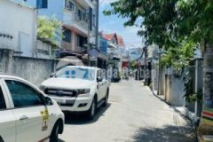 Bán đất tặng nhà cấp 4 mặt tiền đường số 10