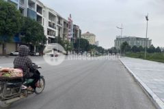 Bán nhà mặt đường đôi vị trí siêu đẹp p đông hương