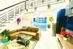 Nhà lô góc 130m2 ô tô đỗ ngày đêm chỉ nhỉnh 2 tỷ