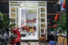 Bán gấp nhà 77m ngã tư bình thung