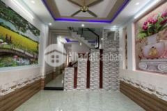 Nhà đẹp chính chủ bán ngã tư bình trị