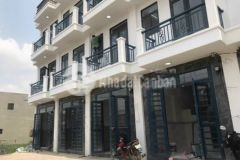 Nhà trung tâm thị trấn đức hòa 138m2 1trệt2lầu shr