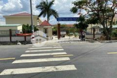 Đất thổ cư sau lưng trường học cách đt832 150m